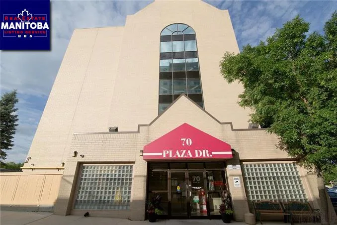 1314 70 Plaza Dr, Winnipeg