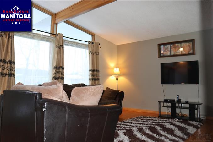 Property 46 Peterboro Bay img1