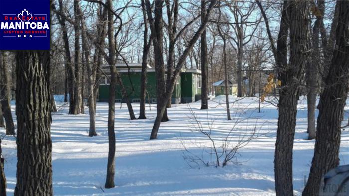 Property 3395 Henderson Hwy img1