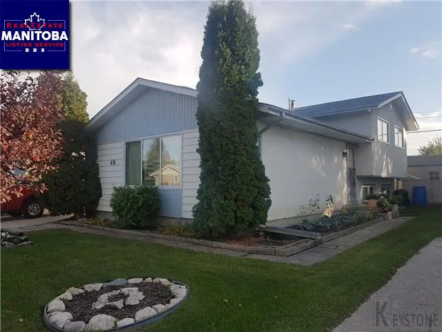 46 Ormiston Rd, Winnipeg