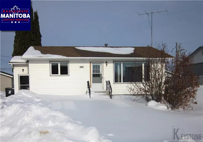 2 Bed House for Sale at 111 Railway Ave N, Grandview, MB - MLS® #1805854
