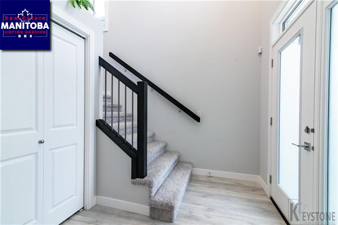 Property 107 Joynson Cr img1