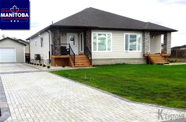 2 Bed House for Sale at 17 Feathertail Way, New Bothwell, MB - MLS® #1805989