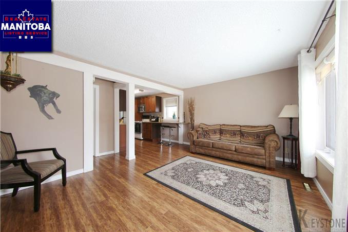 Property 312 Melrose Ave W img1