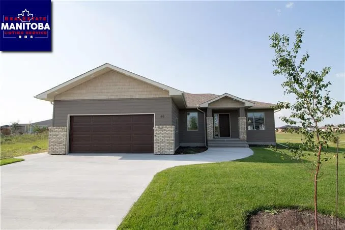 40 Grandview Dr, Steinbach