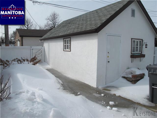 Property 670 Hoskin Ave img1