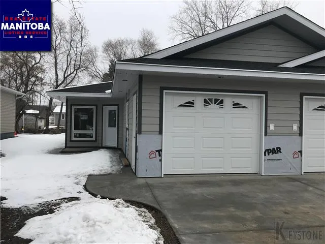 2 Bed House for Sale at 171 4th St S, Winkler, MB - MLS® #1806377