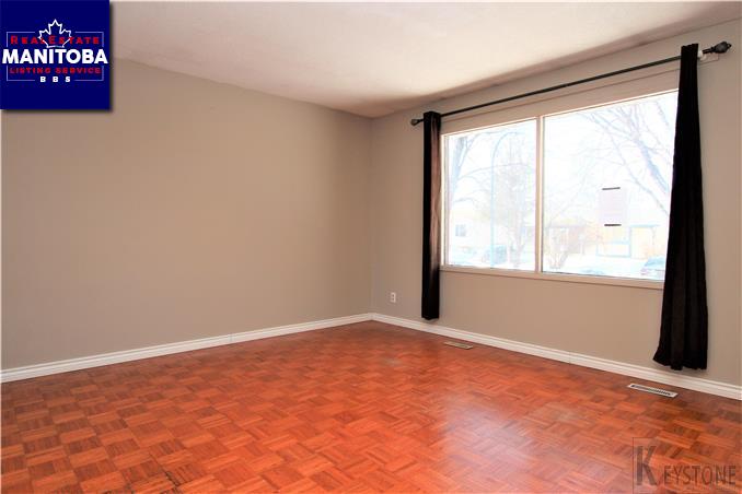 Property 35 Mutchmor Cl img1