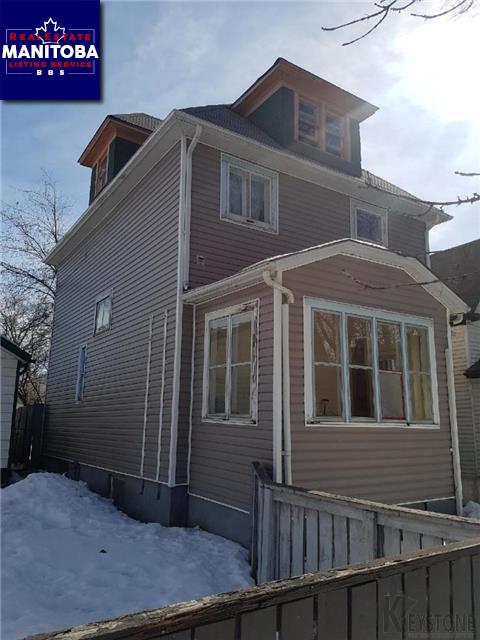 Property 631 Simcoe St img1