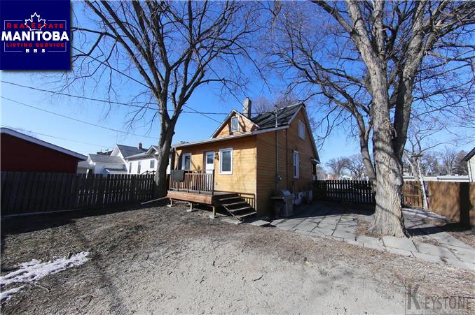 Property 186 Mcintosh Ave img1