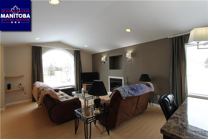 Property 1 Cutlass Pl img1