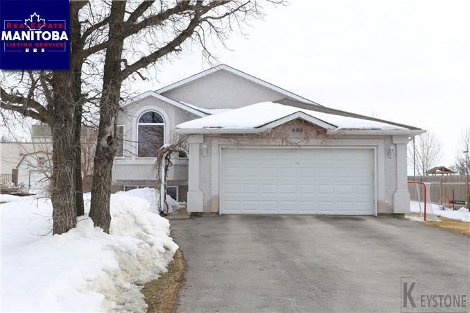 Property 606 1st St E Main image