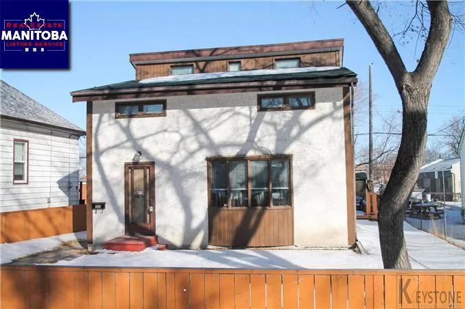 727 Walker Ave, Winnipeg