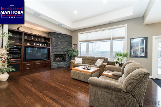 Property 23 Marine Dr img1