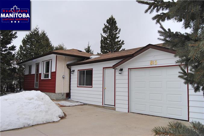 Property 815 Fifth St N img1