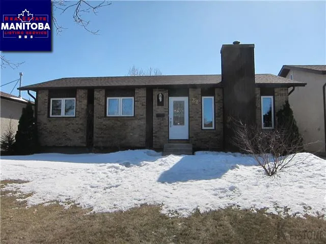 22 Cedargrove Cr, Winnipeg