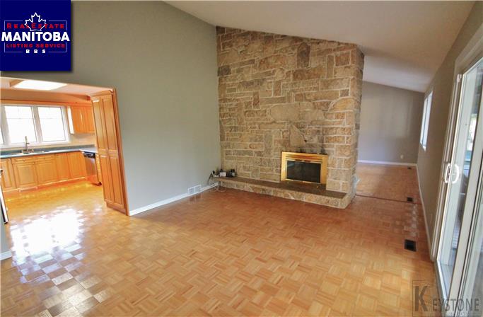 Property 72082 Floodway Dr S img1