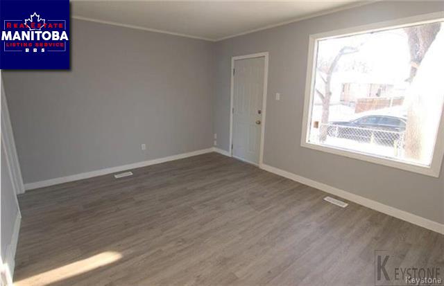 Property 689 Magnus Ave img1