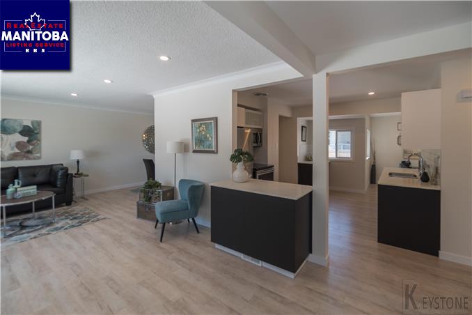 Property 839 Centennial St img1