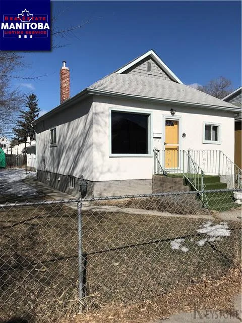 1531 Ross Ave W, Winnipeg