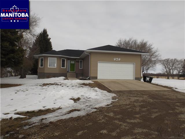 Property 939 2nd Ave img1