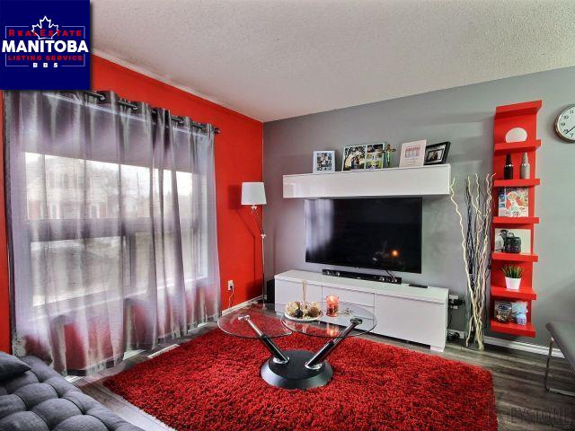 Property 1891 Ross Ave W img1