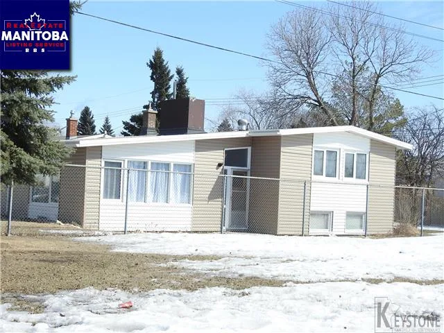 3 Bed House for Sale at 185 Gilia Dr, Winnipeg, MB - MLS® #1807204