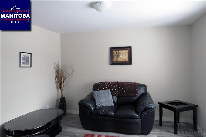 Property 1173 Roch St img1