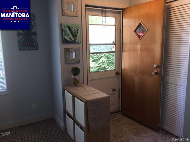 Property 614 St. Annes Rd img1