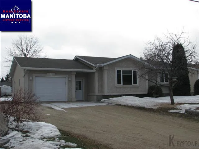 64 Fourth Ave, Blumenort