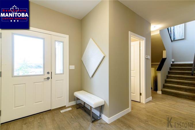 Property 33 Tackaberry Way img1