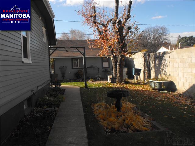 Property 568 First Ave S img1