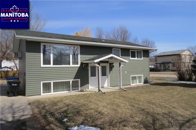 Property 883 Gilmour St Main image