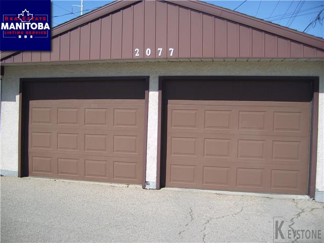 Property 2077 King Edward St img1