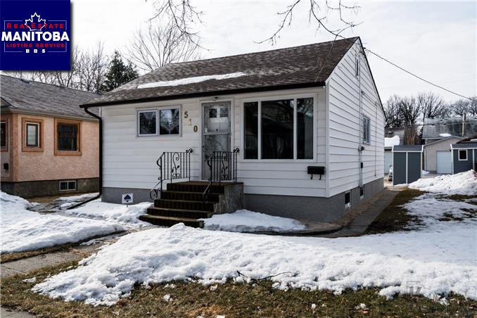 Property 510 Tremblay St img1