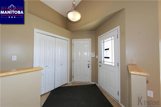 Property 72 William Gibson Bay S img1