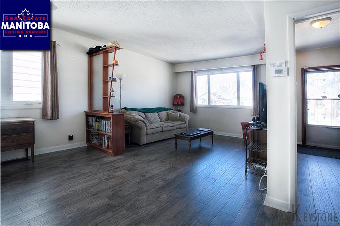 Property 370 Bannerman Ave img1