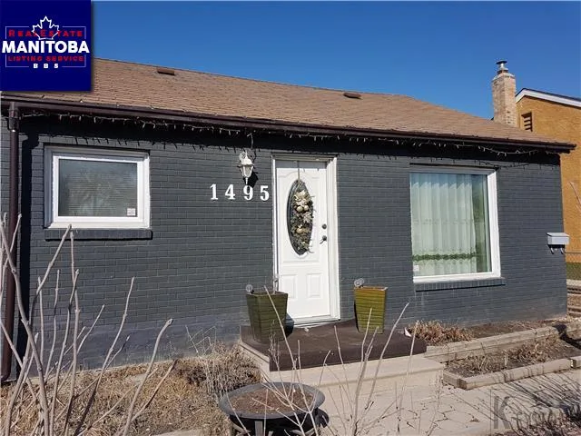 3 Bed House for Sale at 1495 Logan Ave, Winnipeg, MB - MLS® #1807849