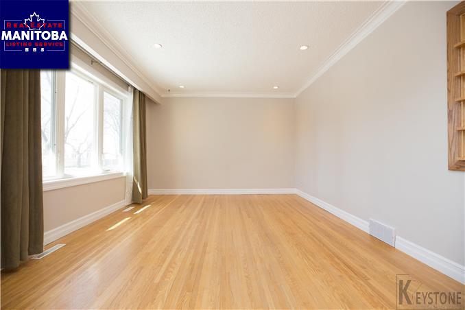 Property 875 Munroe Ave img1