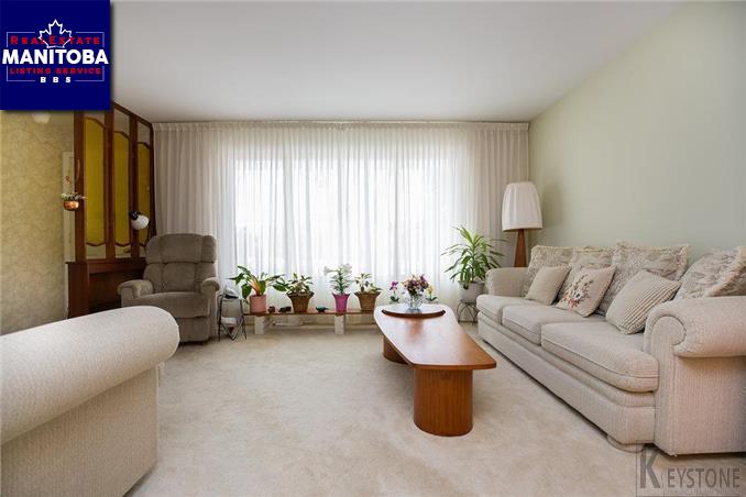 Property 125 Pike Cr img1