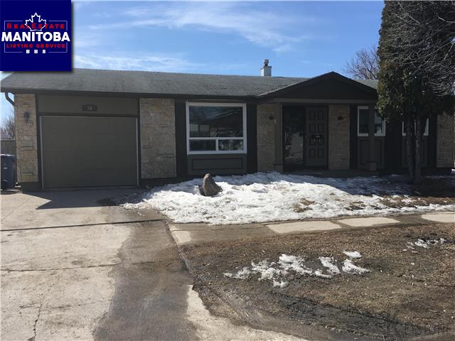 Property 30 Mapleton Dr Main image