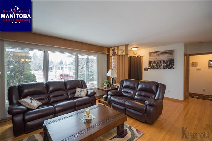 Property 35 Agassiz Dr img1