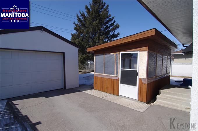 Property 760 School Rd img1