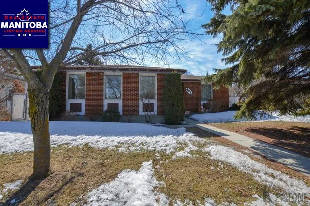 623 Dalhousie Dr, Winnipeg