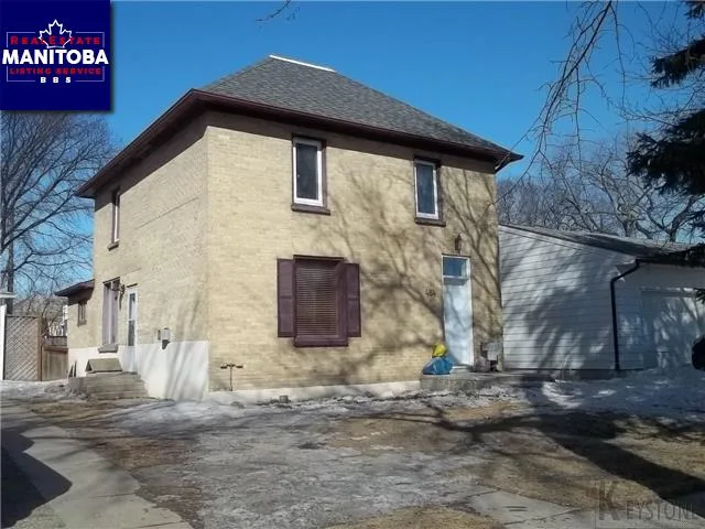 3 Bed House for Sale at 484 Brown Ave, Neepawa, MB - MLS® #1808076