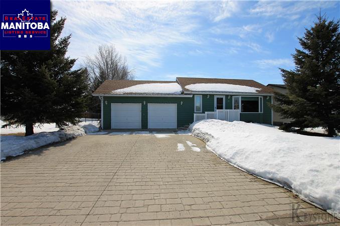 Property 12 Elm Cr Main image