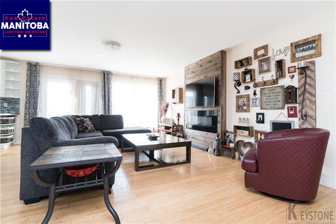 Property 448 Lucille Bay img1