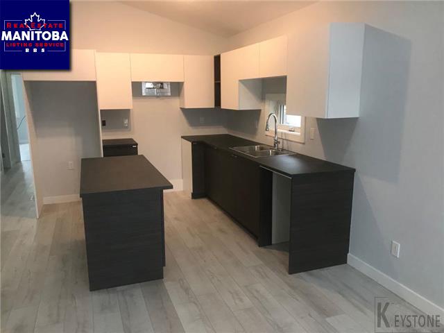 Property 73 Essex Ave img1