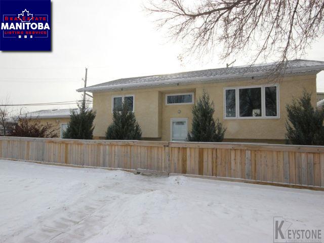 Property 1822 Bannatyne Ave img1