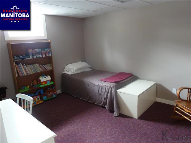 Property 106 Third St E img1